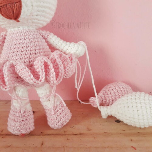 Ursinho Menina de Crochê Amigurumi