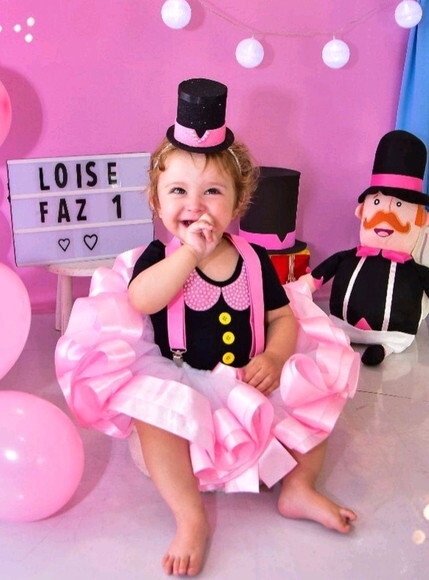 Fantasia mundo Bita + Kit Pai E Mãe.
