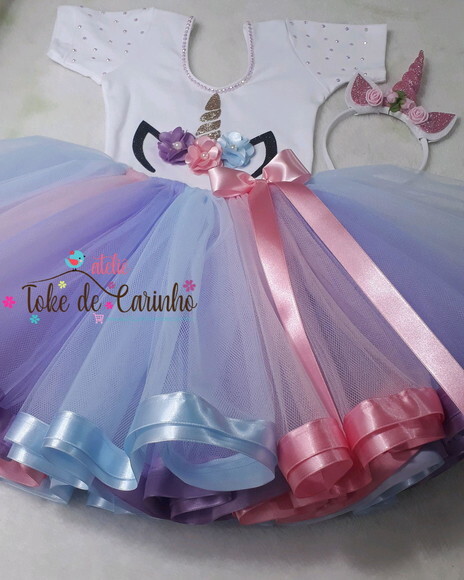 Fantasia Luxo Unicórnio. Tamanho 4 ou 6 anos.