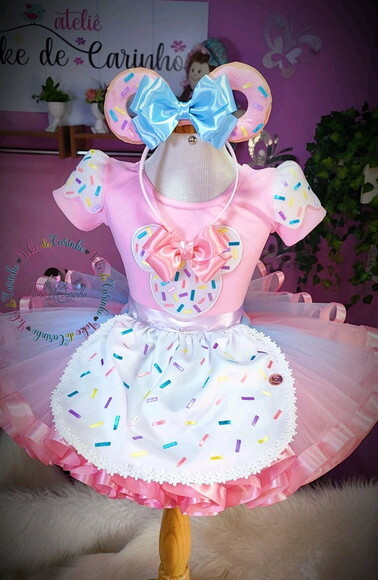 Fantasia Minnie Confeitaria. Tamanho 3 a 6 Anos.