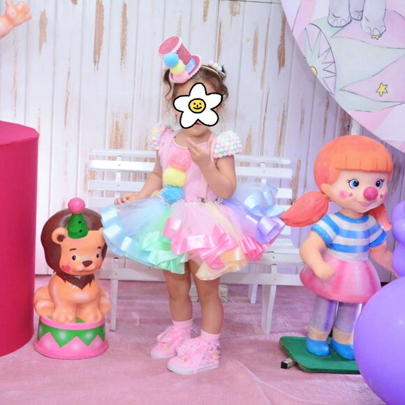 Fantasia Tema circo + Tênis Personalizado.tamanho 1 ou 2.