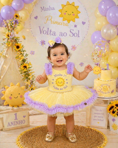 Fantasia Tema minha Primeira Volta ao Sol. Tamanho 1 Ano.