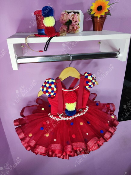 Look Tema circo. Tamanho 4 ou 6 Anos.