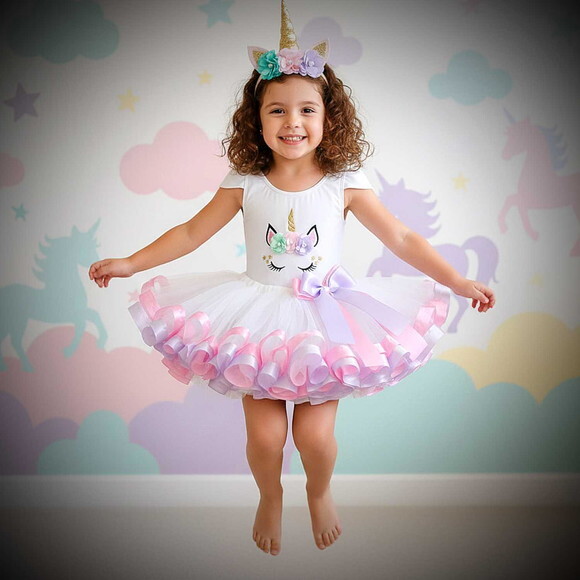 Look Tema unicornio.tamanho 4 ou 6.