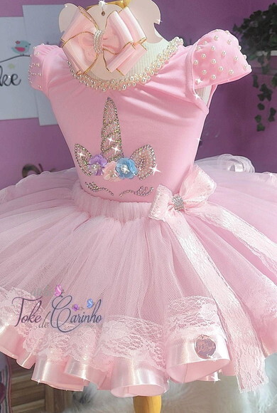 Look/fantasia Luxounicórnio. Tamanho 4 ou 6 Anos.