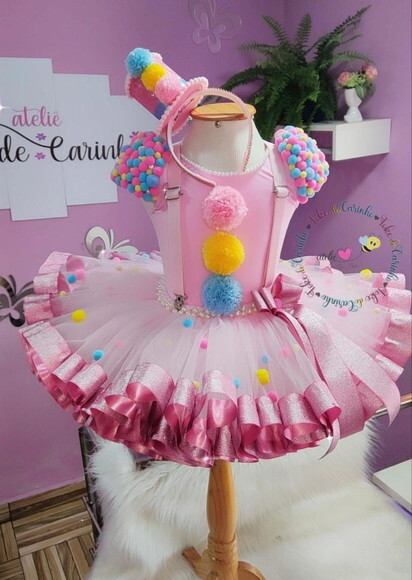 Look/fantasia Tema circo. Tamanho 4 ou 6 Anos.