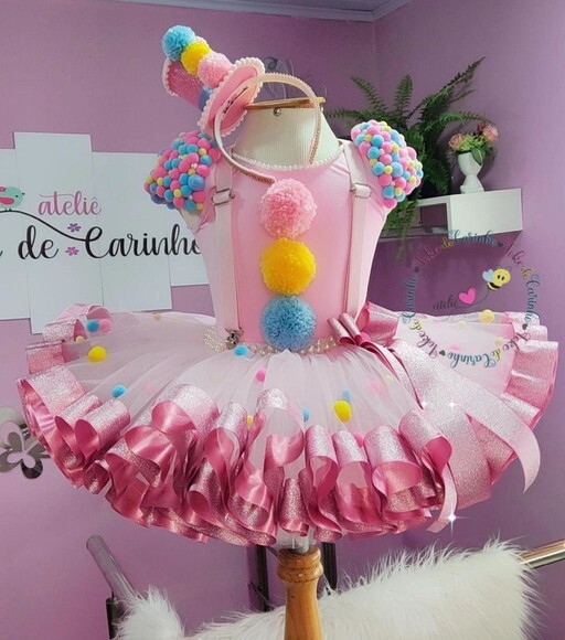 Look/fantasia Tema circo. Tamanho 4 ou 6 Anos.