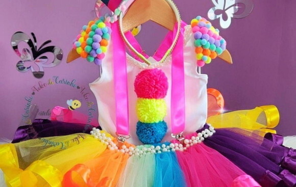 Look/fantasia Tema palhacinha Neon. Tamanho 12 ou 14 Anos.