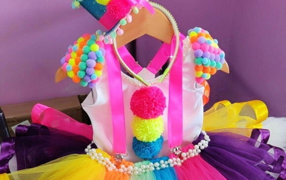 Look/fantasia Tema palhacinha Neon. Tamanho 12 ou 14 Anos.