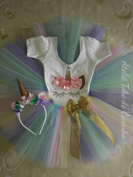 Roupa de festa tema Unicórnio. Tamanho 4 ou 6 anos.
