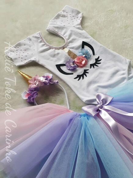 Roupa de Festa Tema unicórnio. Tamanho 4 ou 6 Anos.