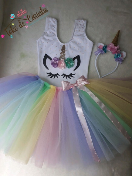 Roupa de Festa Tema unicórnio. Tamanho 4 ou 6 Anos.