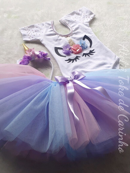 Roupa de Festa Tema unicórnio. Tamanho 4 ou 6 Anos.