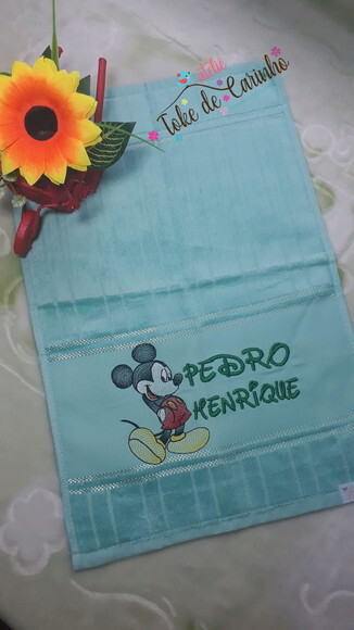 Toalhinha Escolar Personalizada Bordada.