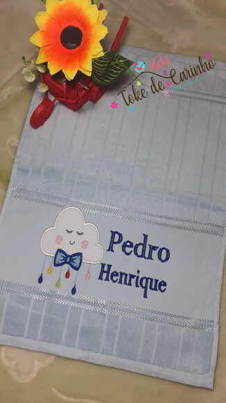 Toalhinha Personalizada Bordada.