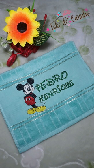 Toalhinha Personalizada Bordada.
