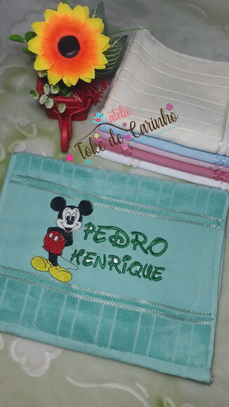 Toalhinha Personalizada Bordada.