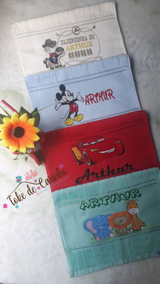 *Kit 4 Toalhinhas Escolar Bordada.