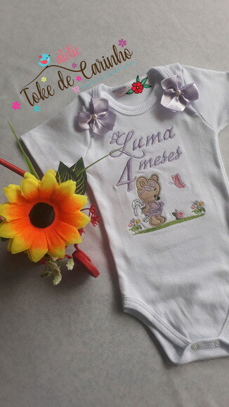 Body Mesversário Bordado Personalizado.