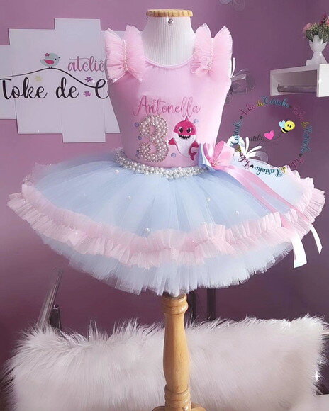 Fantasia "baby Shark" Tamanho 3 a 6.