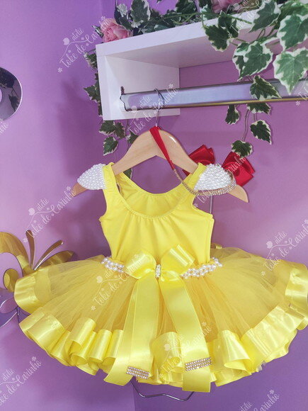 Fantasia bela. Tamanho 1 ou 2 Anos.