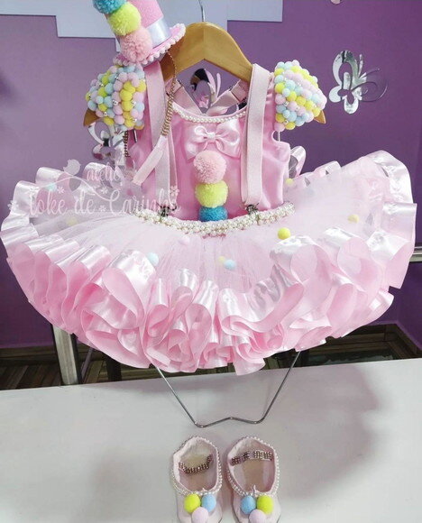 Fantasia "circo/palhaçinha" com Sapatilha. Tam 1 ou 2 Anos