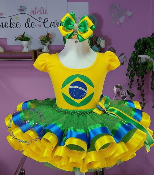 Figurino/fantasia Tema brasil. Tamanho 3 até 6 Anos.