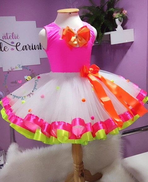 Look de Festa neon. Tamanho 12 ou 14 Anos.