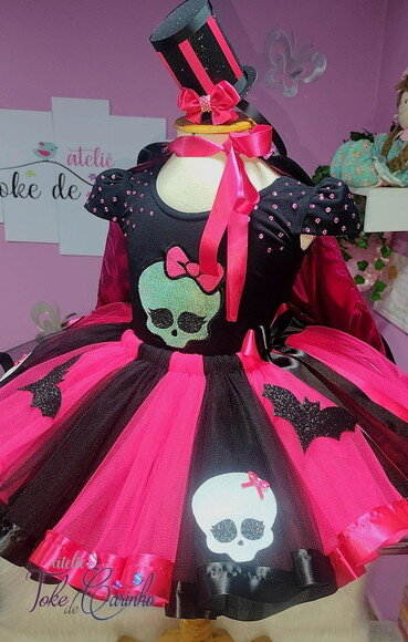 Look/fantasia "monster High" + Capa. Tamanho 4 ou 6 Anos.