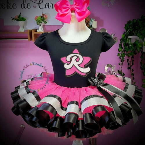 Look/fantasia Tema "emilly Vick". Tamanho 7 até 10 Anos.