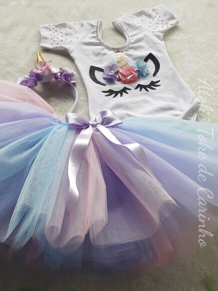Roupa de Festa Tema unicórnio. Tamanho 4 ou 6 Anos.