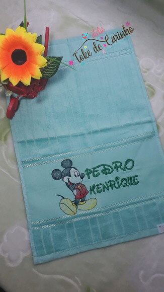 Toalhinha Escolar Personalizada Bordada.