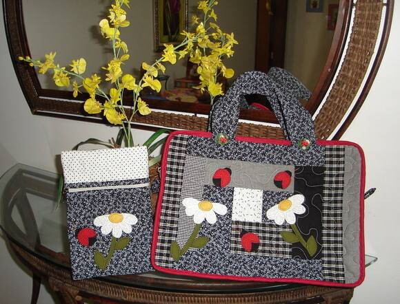 Bolsa Notebook Joaninhas no Jardim