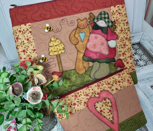 Porta Pijamas e Necessaire