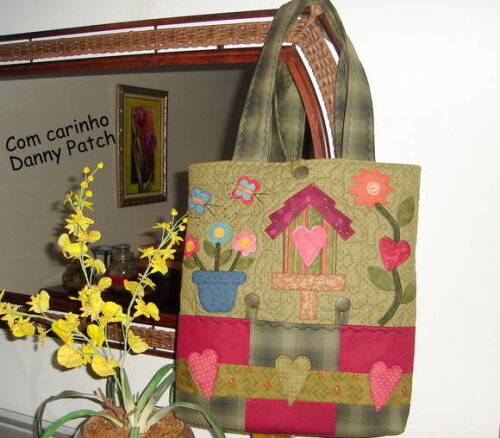 Bolsa Encantos no Jardim