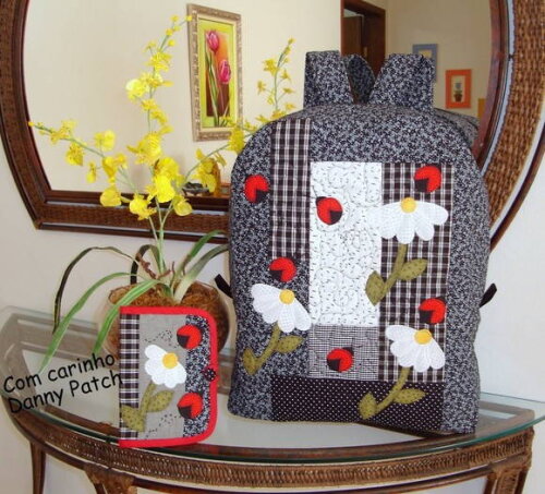 Mochila Joaninhas e Flores**