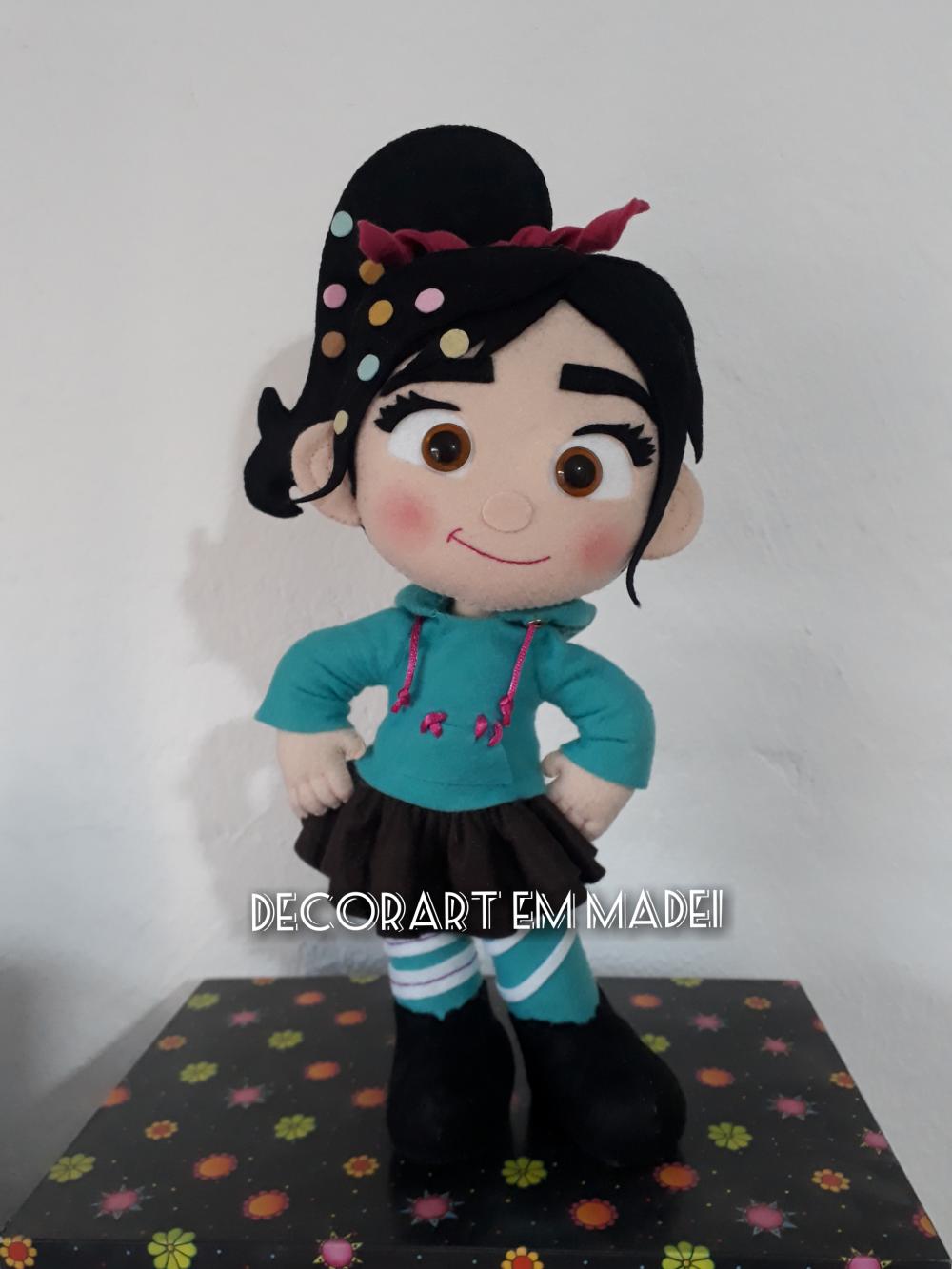 Vanélope boneca decorativa em feltro