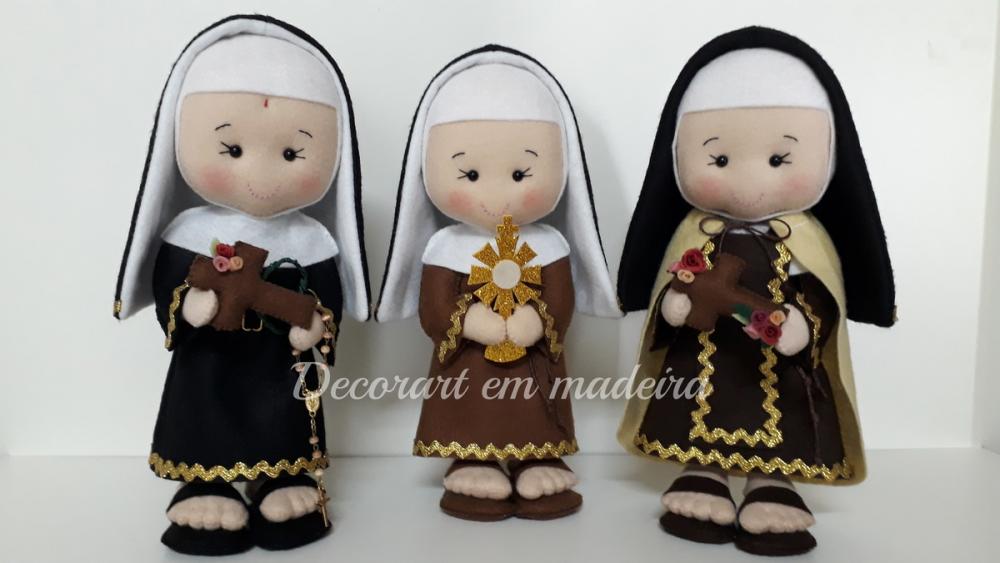 Santinhas Bonecas decoração em Feltro