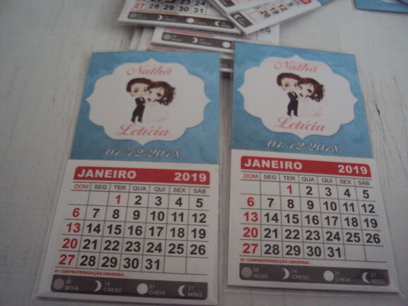 100 Imã de geladeira com calendário 5x5 embalado