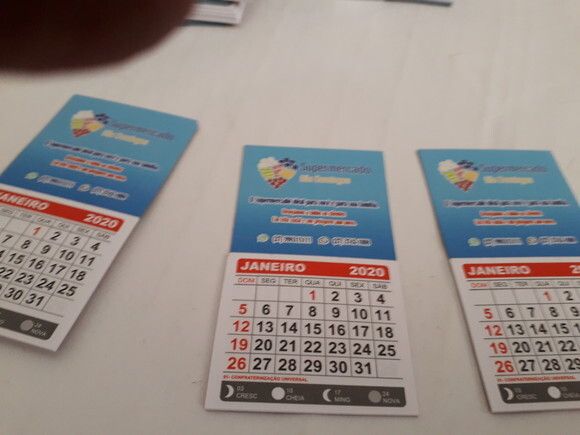 100 Imã de geladeira com calendário 5x5 sem embalagem
