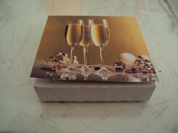 caixa 4 batons, sem os chocolates