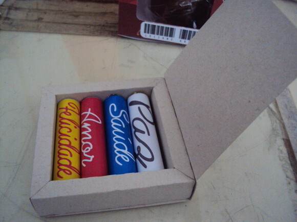caixa 4 batons, sem os chocolates