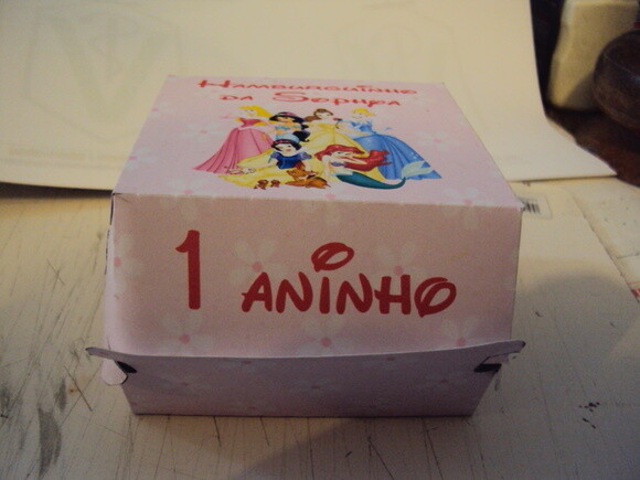 Caixa hamburguer peq, em qualquer tema.