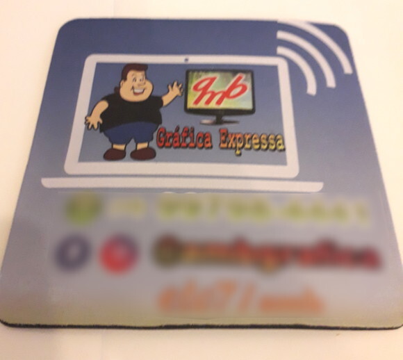 Mouse pad retangular personalizado em qualquer tema.