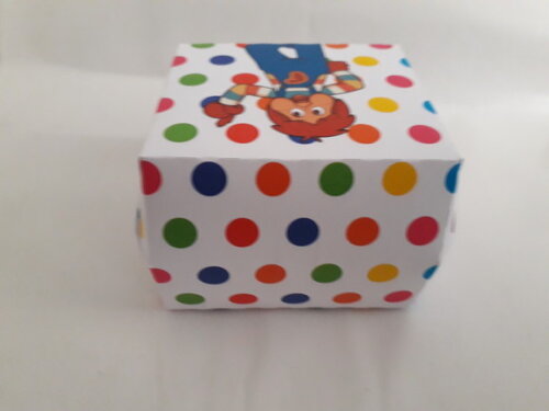 50 Caixa mini burguer e 50 caixa batata, em qualquer tema.