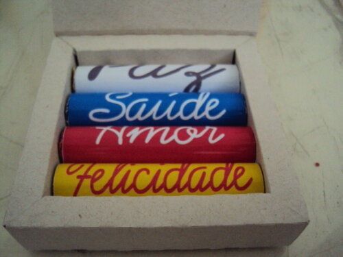 caixa 4 batons, sem os chocolates
