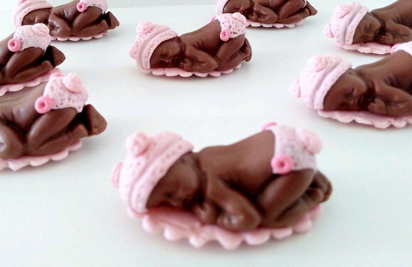 Kit 15 Lembrancinhas Maternidade Personalizada em Biscuit