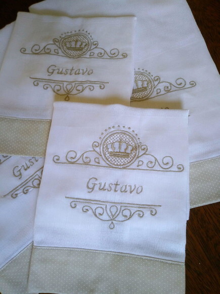 Kit de Fraldas com Bordado Personalizado