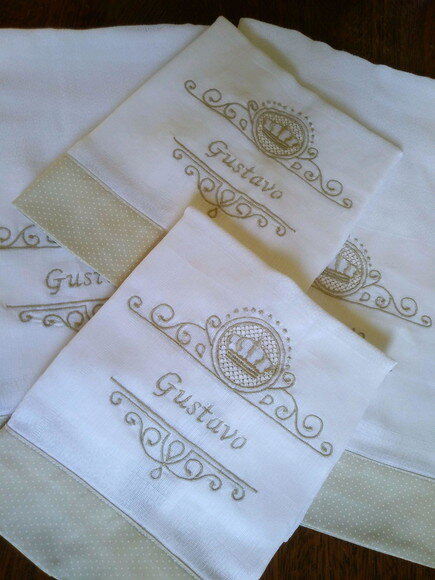 Kit de Fraldas com Bordado Personalizado