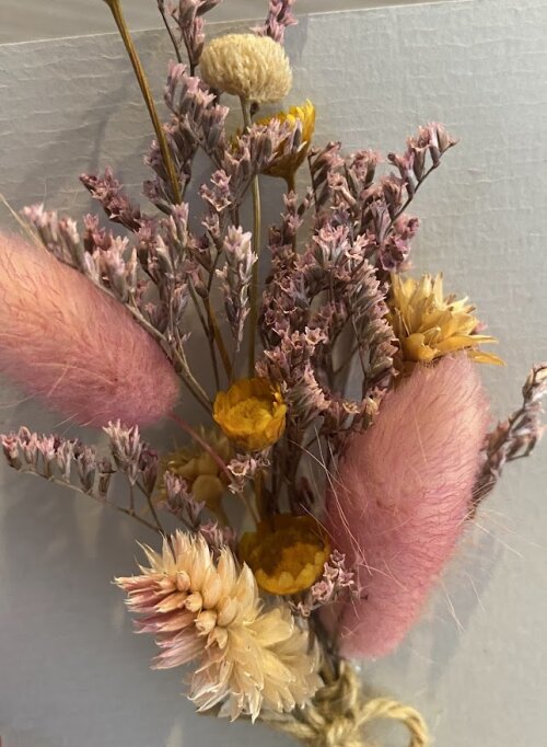 Cartão Floral Artesanal com Flores Secas